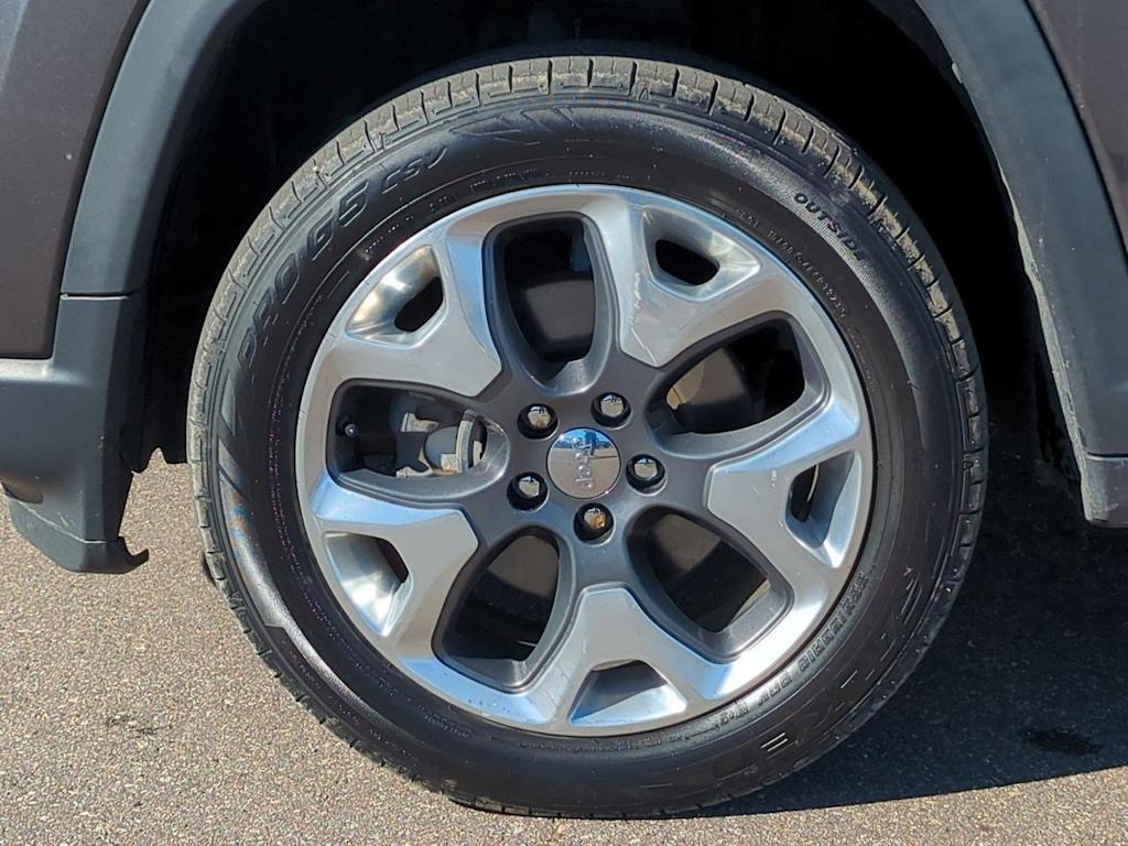 Thumbnail: 2018 Jeep Compass - 8