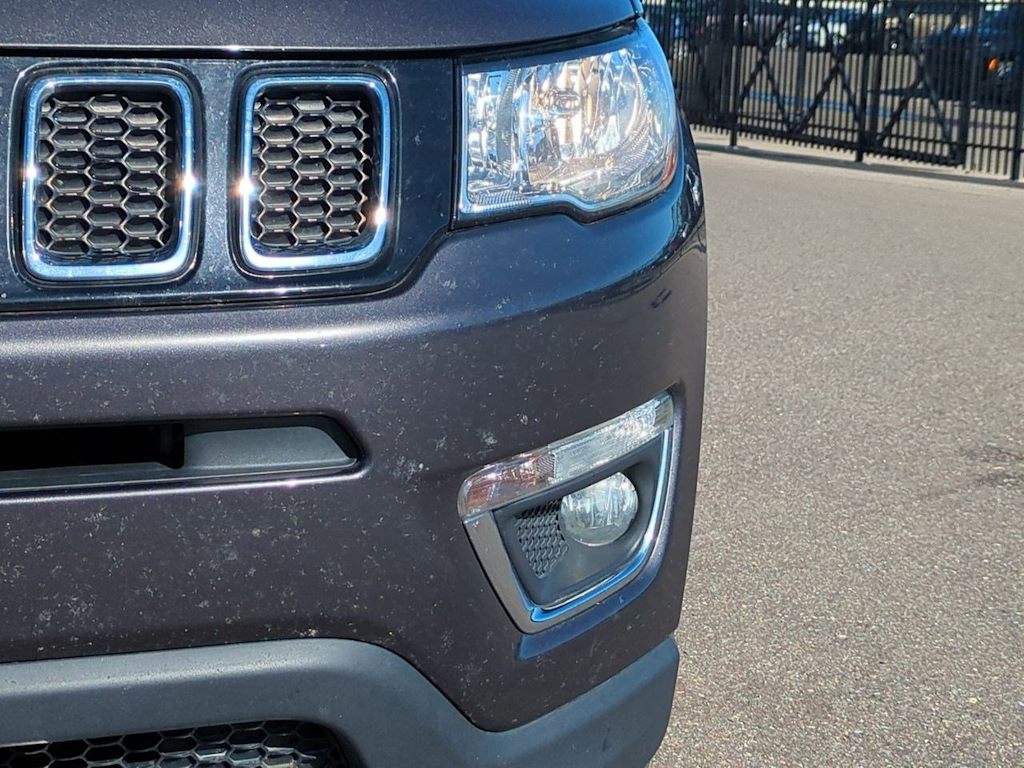 Thumbnail: 2018 Jeep Compass - 23