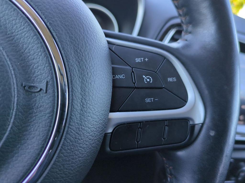 Thumbnail: 2018 Jeep Compass - 31