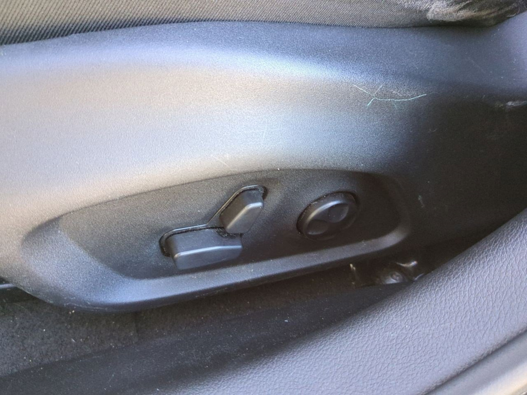 Thumbnail: 2018 Jeep Compass - 25