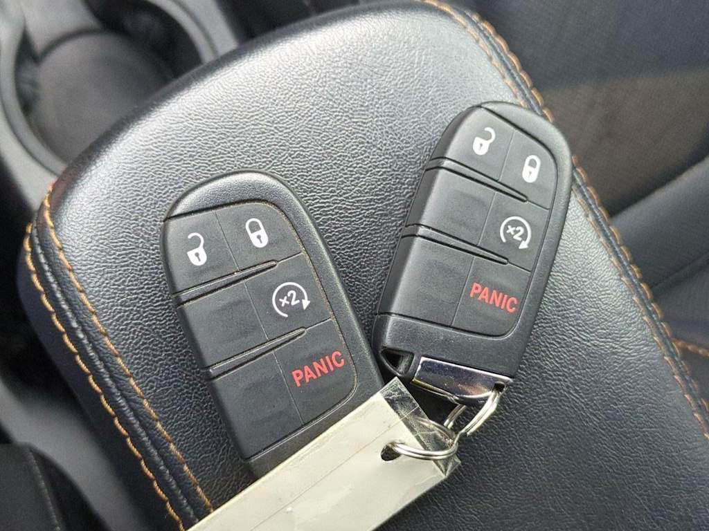 Thumbnail: 2019 Jeep Compass - 18