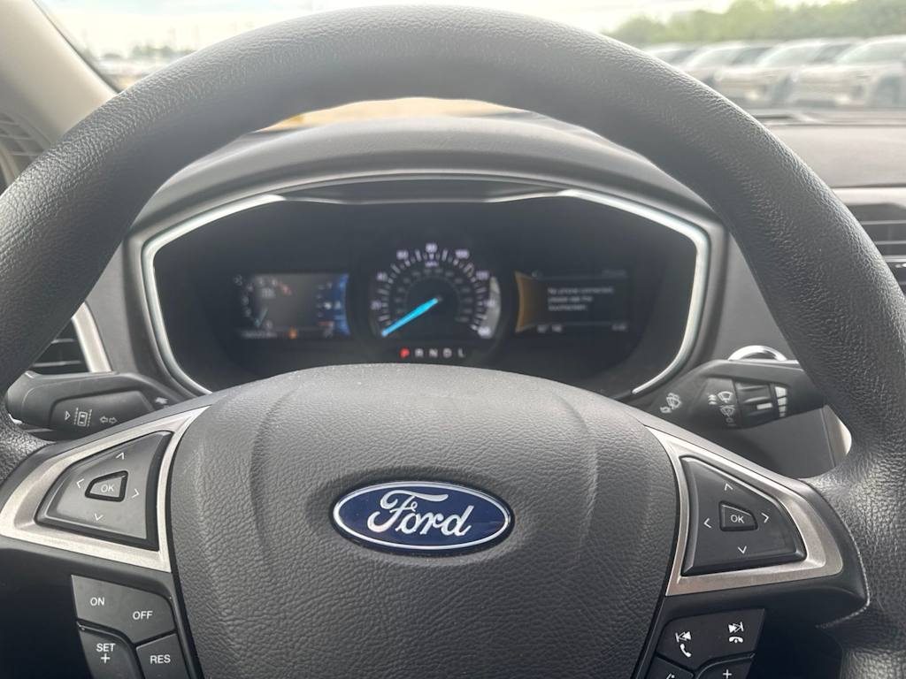 Thumbnail: 2020 Ford Fusion - 17