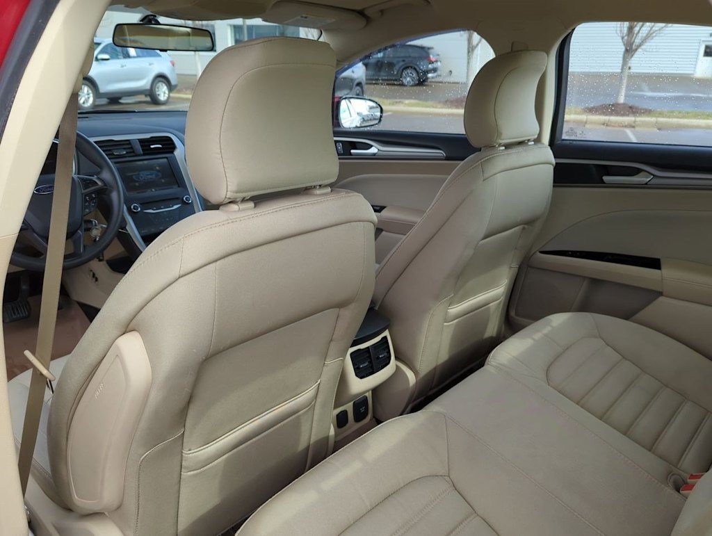 2015 Ford Fusion  11