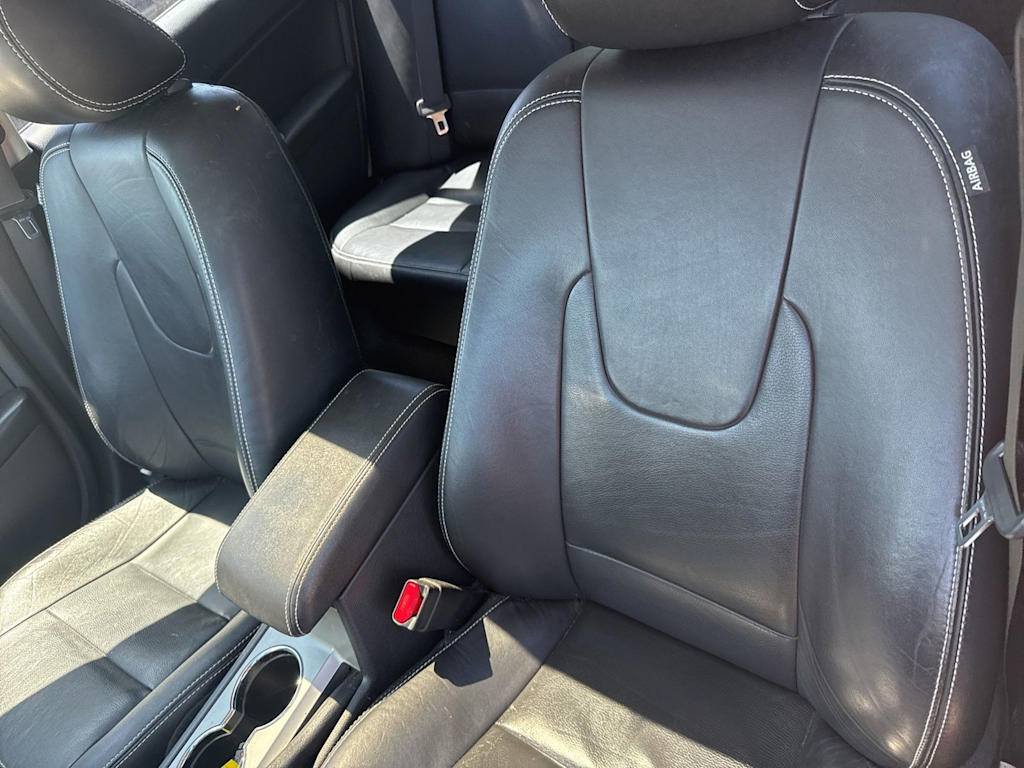 Thumbnail: 2012 Ford Fusion - 8