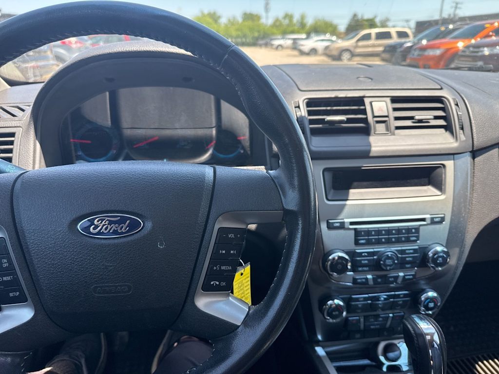 Thumbnail: 2012 Ford Fusion - 20