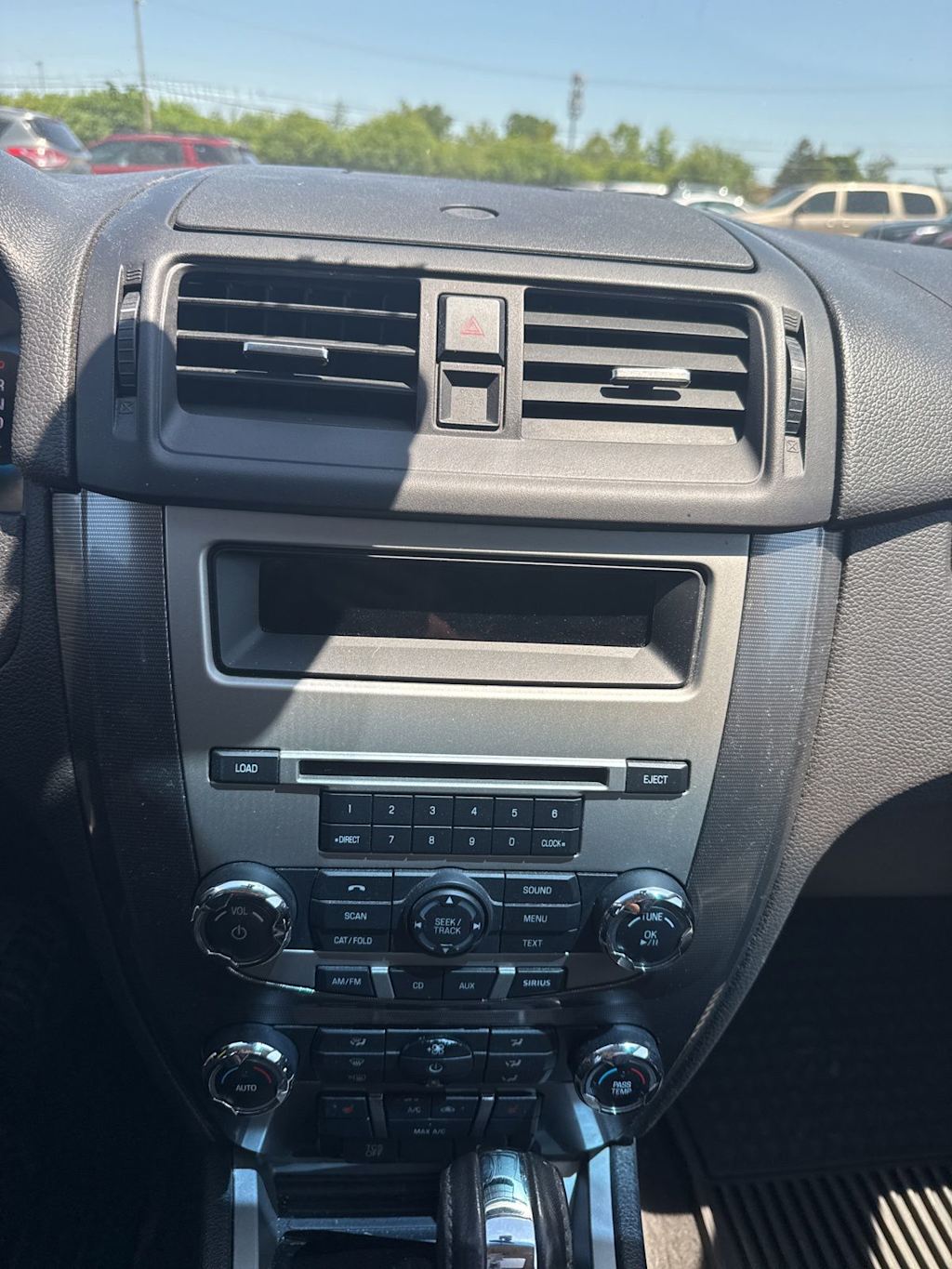 Thumbnail: 2012 Ford Fusion - 10