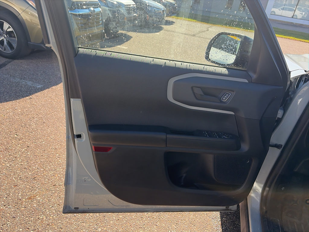 Thumbnail: 2021 Ford Bronco Sport - 17