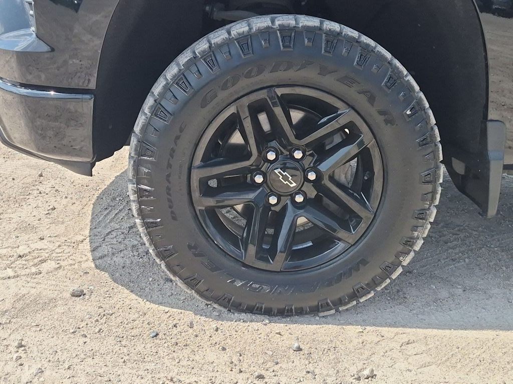 Thumbnail: 2022 Chevrolet Silverado 1500 - 4
