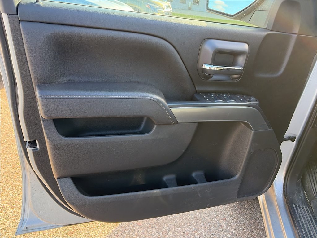 Thumbnail: 2017 Chevrolet Silverado 1500 - 16