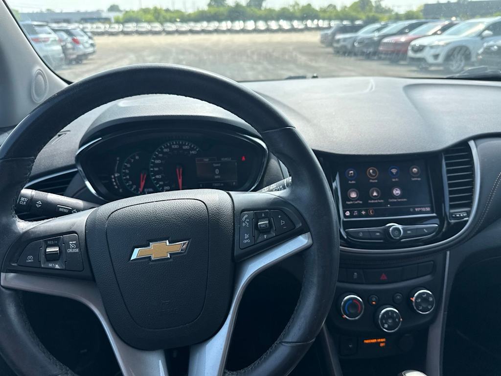 Thumbnail: 2020 Chevrolet Trax - 2