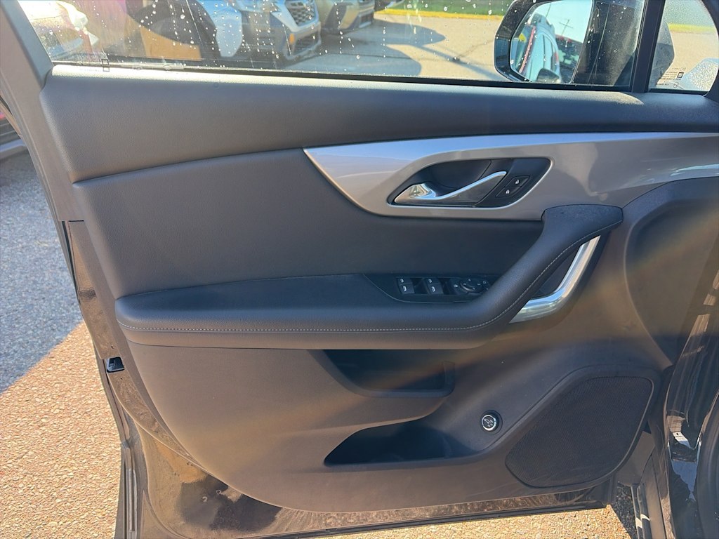 Thumbnail: 2020 Chevrolet Blazer - 17