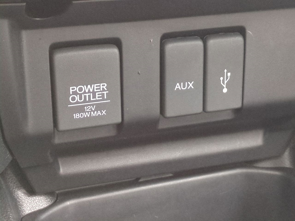 Thumbnail: 2015 Honda Fit - 33