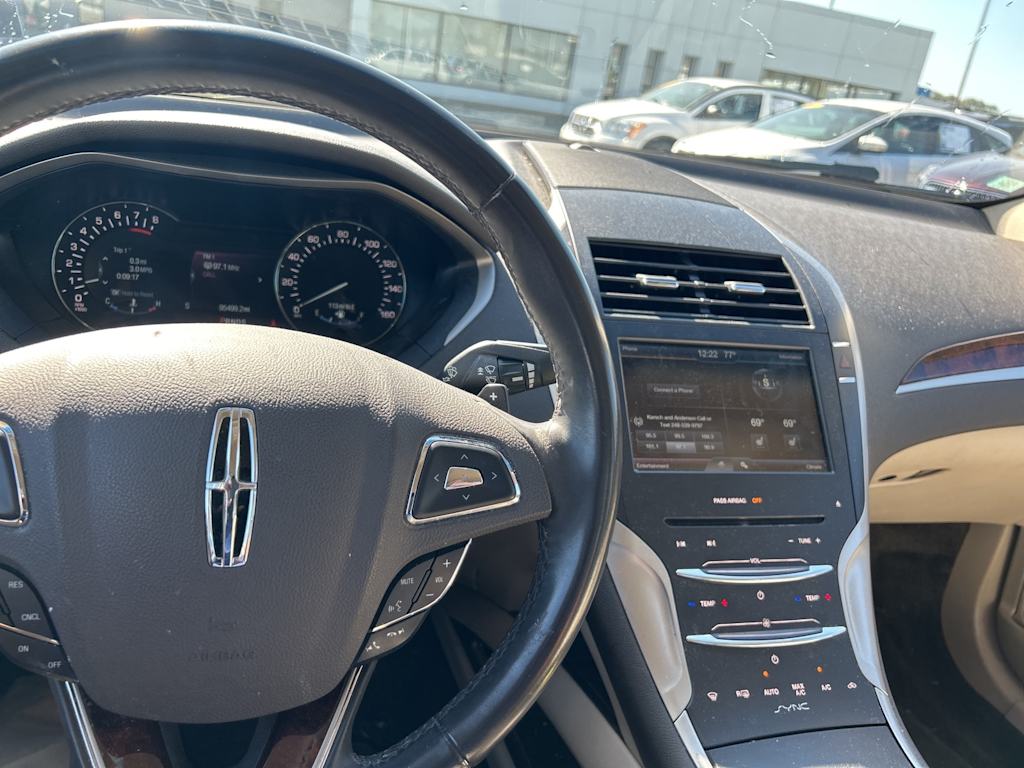 Thumbnail: 2016 Lincoln MKZ - 2