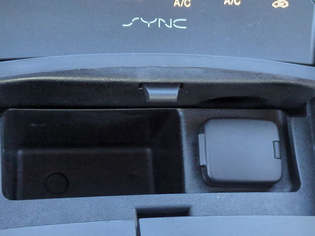 Thumbnail: 2016 Lincoln MKZ - 31