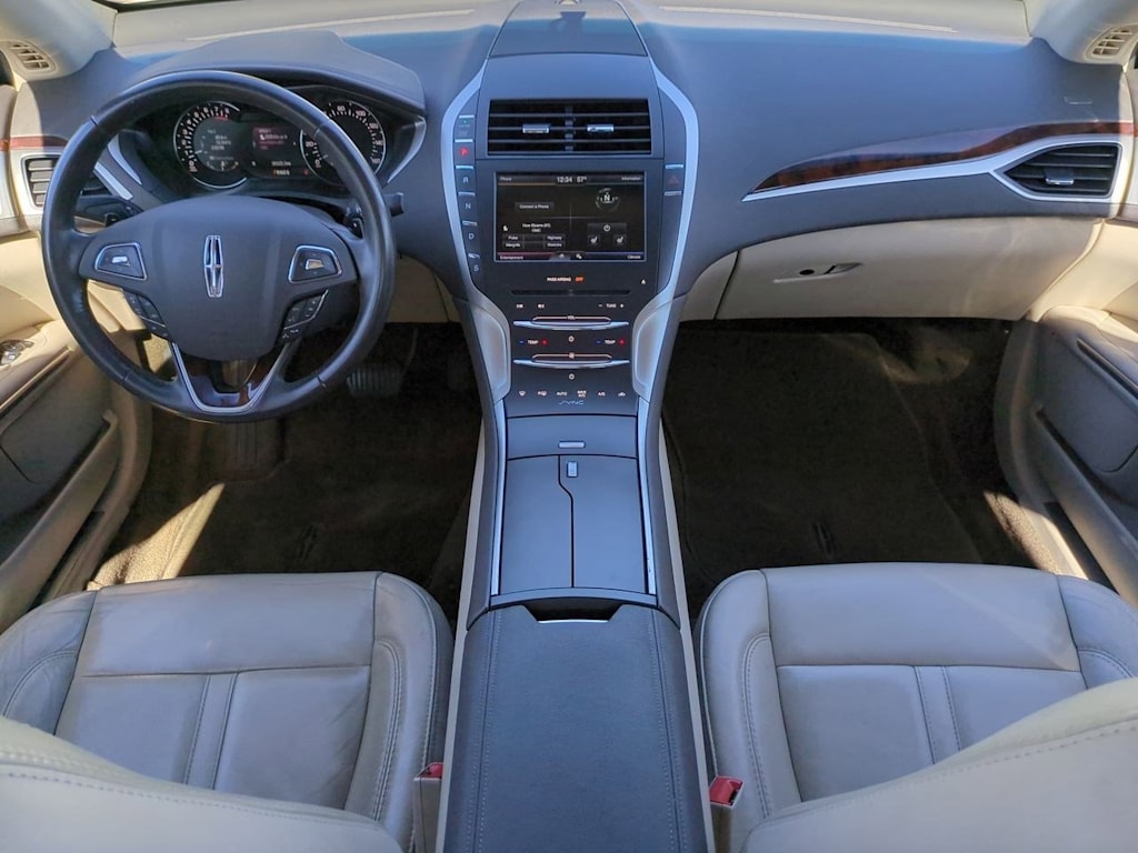 Thumbnail: 2016 Lincoln MKZ - 10
