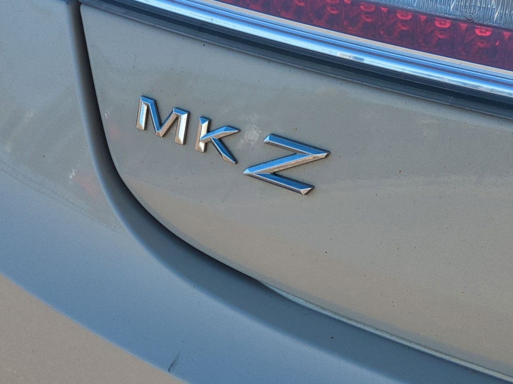 Thumbnail: 2016 Lincoln MKZ - 24