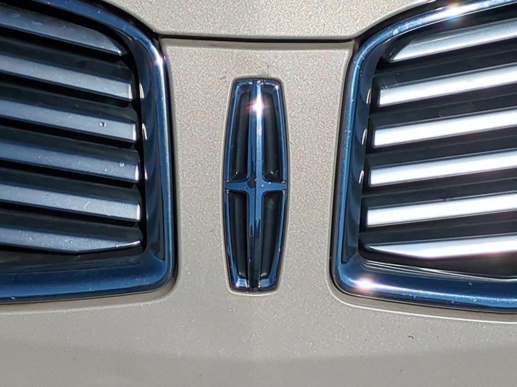 Thumbnail: 2016 Lincoln MKZ - 7