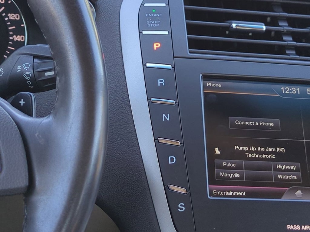 Thumbnail: 2016 Lincoln MKZ - 32