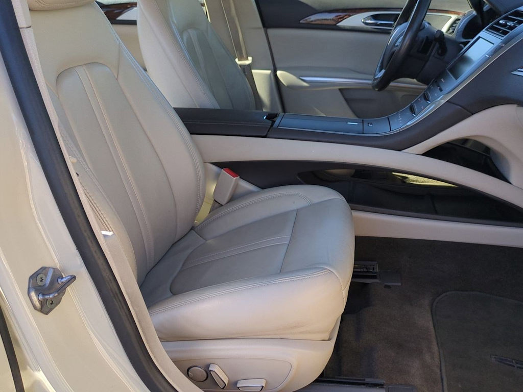 Thumbnail: 2016 Lincoln MKZ - 27