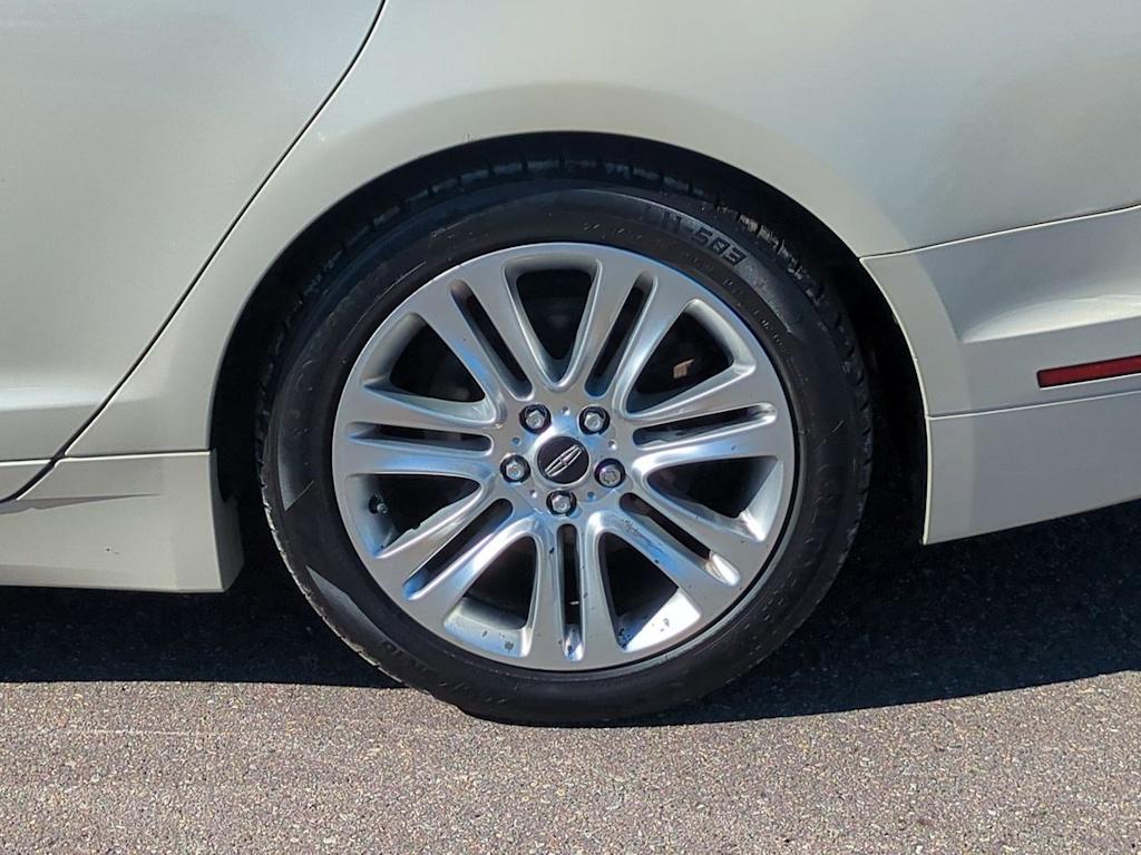 Thumbnail: 2016 Lincoln MKZ - 8