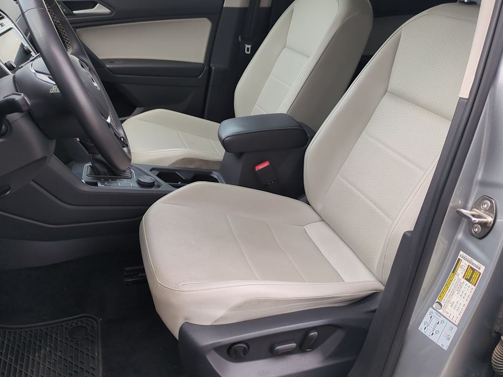 Thumbnail: 2021 Volkswagen Tiguan - 10