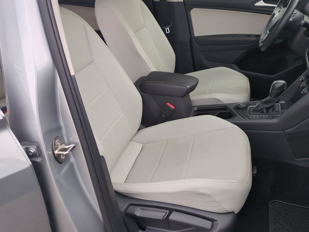 Thumbnail: 2021 Volkswagen Tiguan - 11