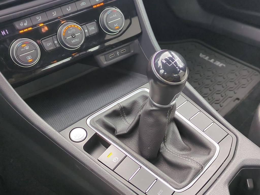 Thumbnail: 2020 Volkswagen Jetta - 34