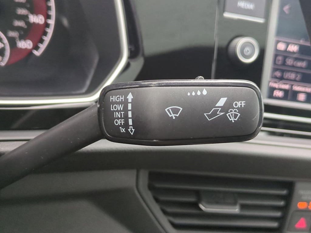 Thumbnail: 2020 Volkswagen Jetta - 32