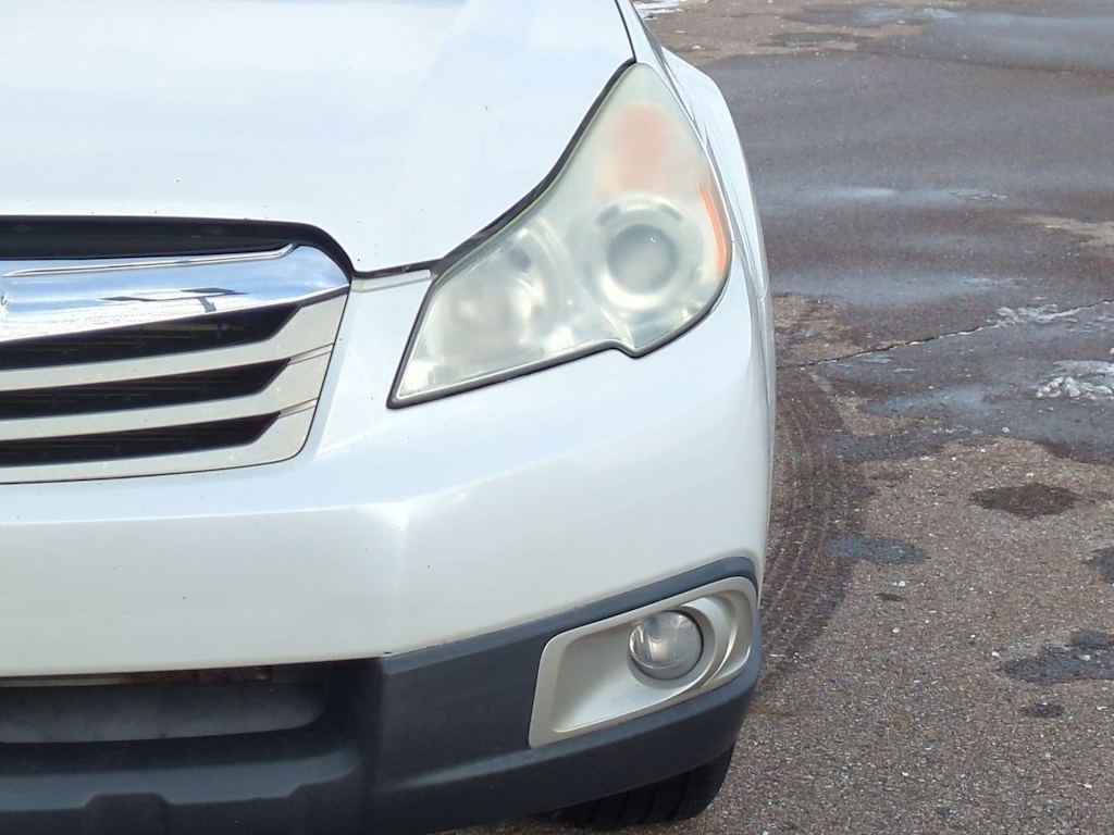 Thumbnail: 2011 Subaru Outback - 23