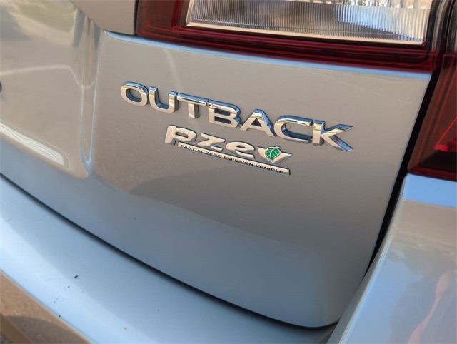 2017 Subaru Outback Limited 24