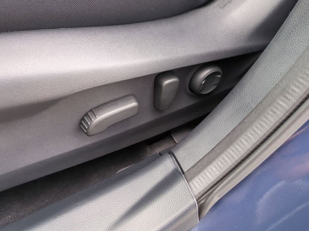 Thumbnail: 2025 Subaru Outback - 24