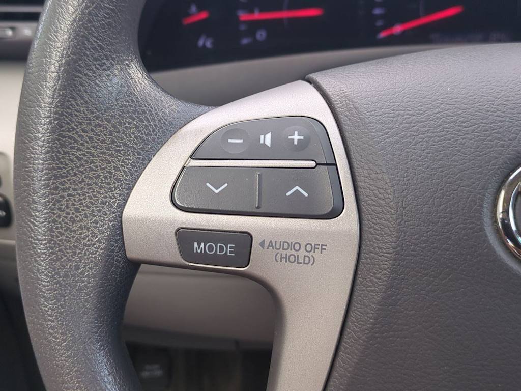 Thumbnail: 2010 Toyota Camry - 27