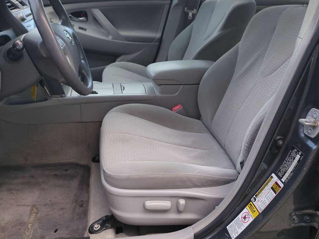 Thumbnail: 2010 Toyota Camry - 10