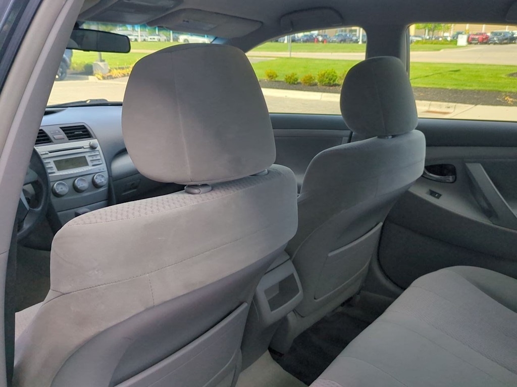 Thumbnail: 2010 Toyota Camry - 11