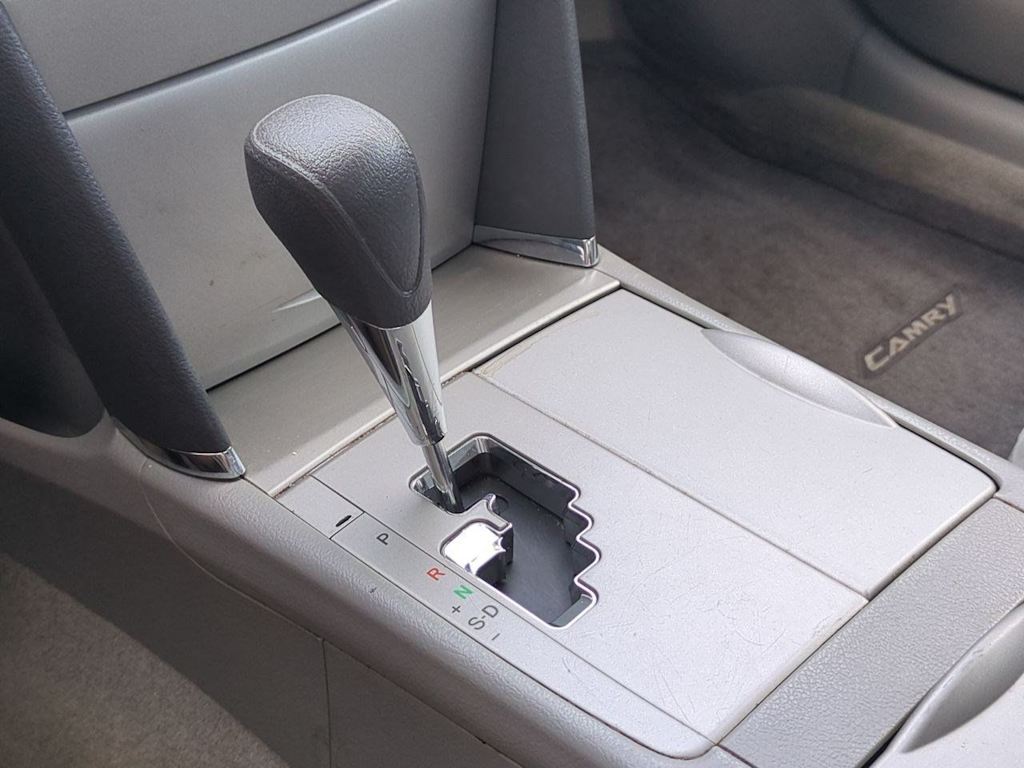 Thumbnail: 2010 Toyota Camry - 14