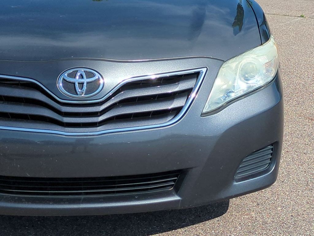 Thumbnail: 2010 Toyota Camry - 22