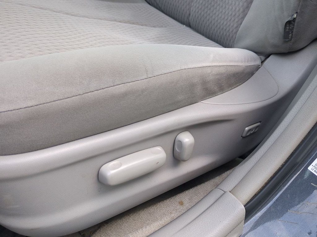 Thumbnail: 2010 Toyota Camry - 24