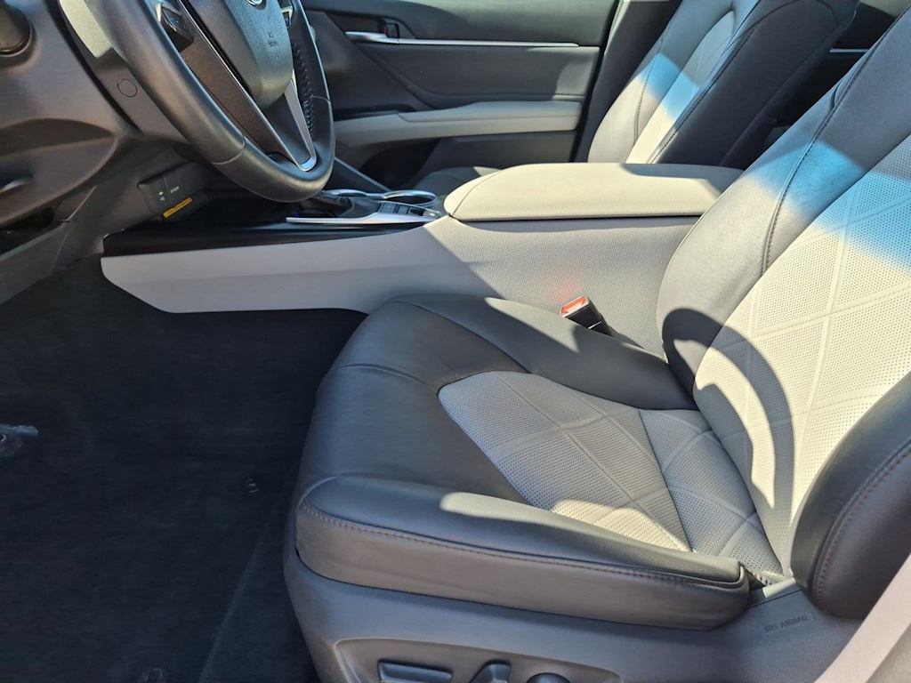 Thumbnail: 2018 Toyota Camry - 6