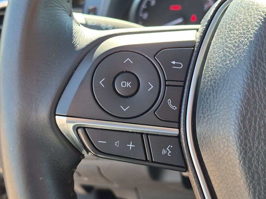 Thumbnail: 2018 Toyota Camry - 14