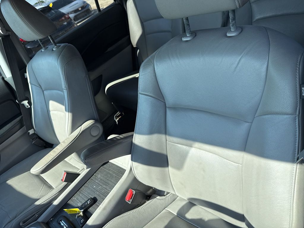 Thumbnail: 2016 Honda Pilot - 9