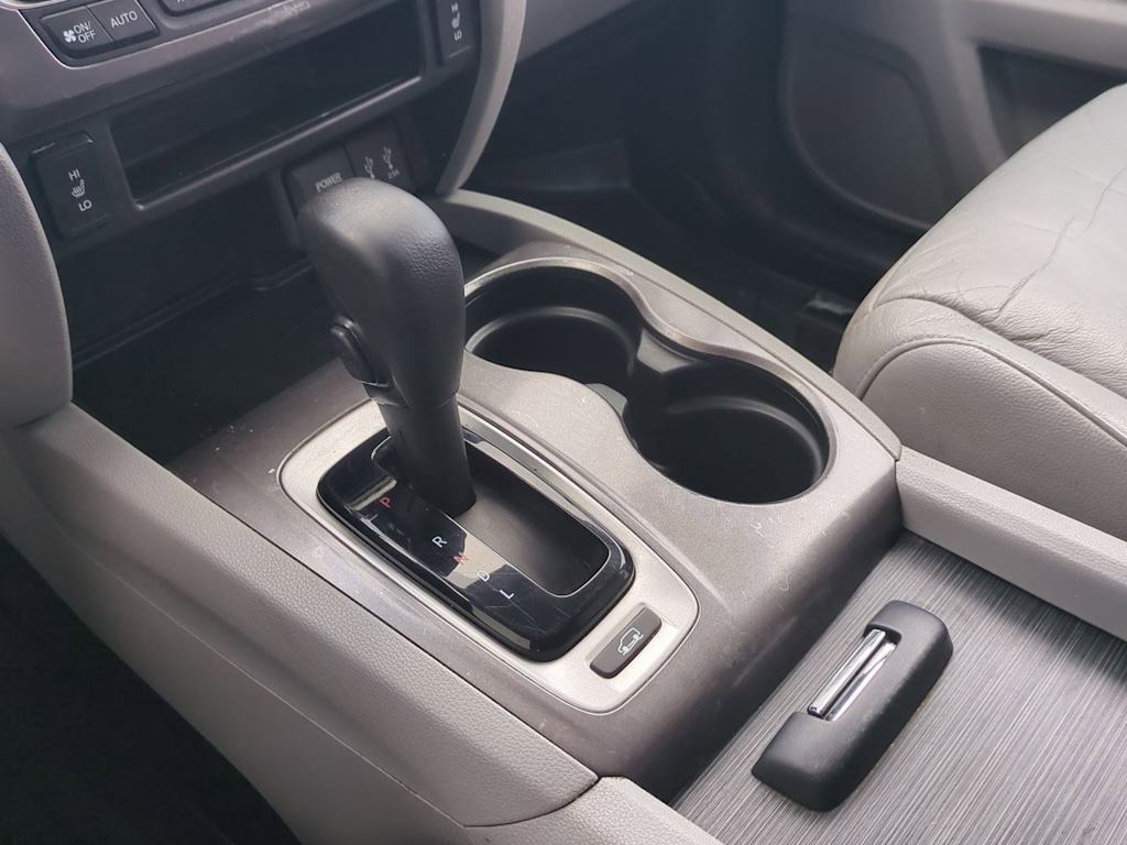 Thumbnail: 2016 Honda Pilot - 15