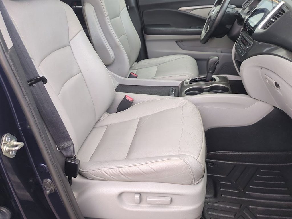Thumbnail: 2016 Honda Pilot - 11