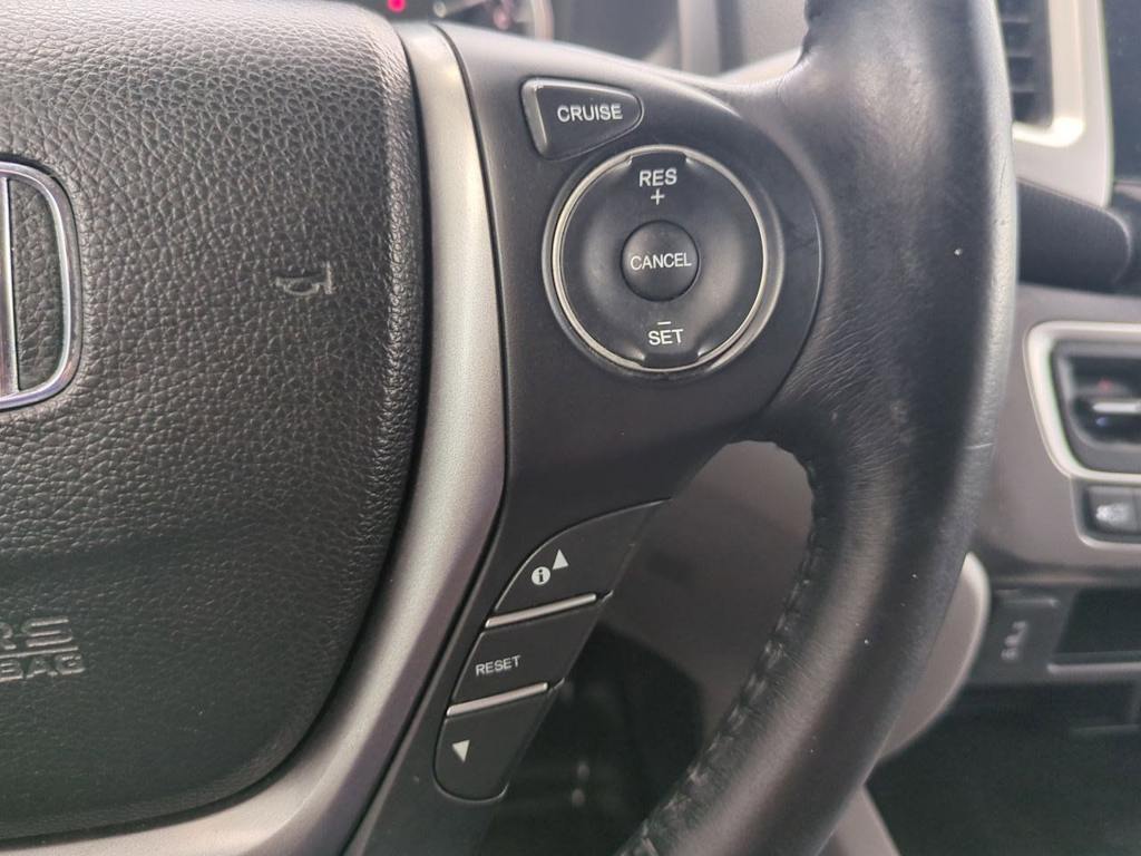 Thumbnail: 2016 Honda Pilot - 33
