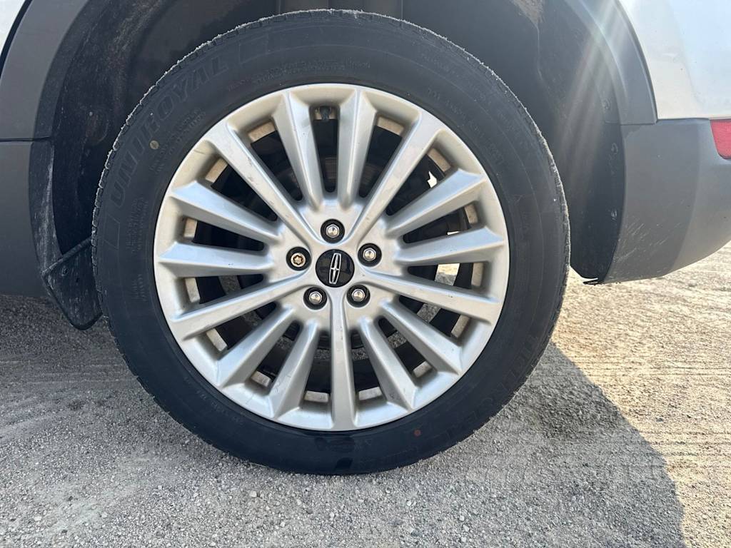 Thumbnail: 2019 Lincoln MKC - 19