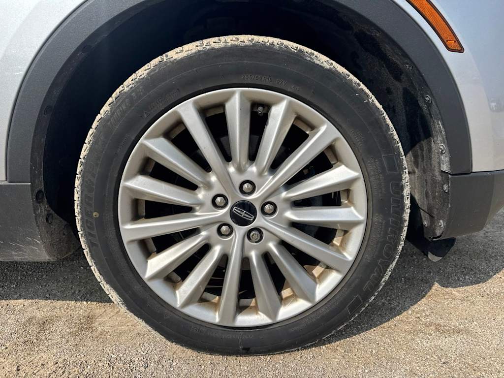 Thumbnail: 2019 Lincoln MKC - 21