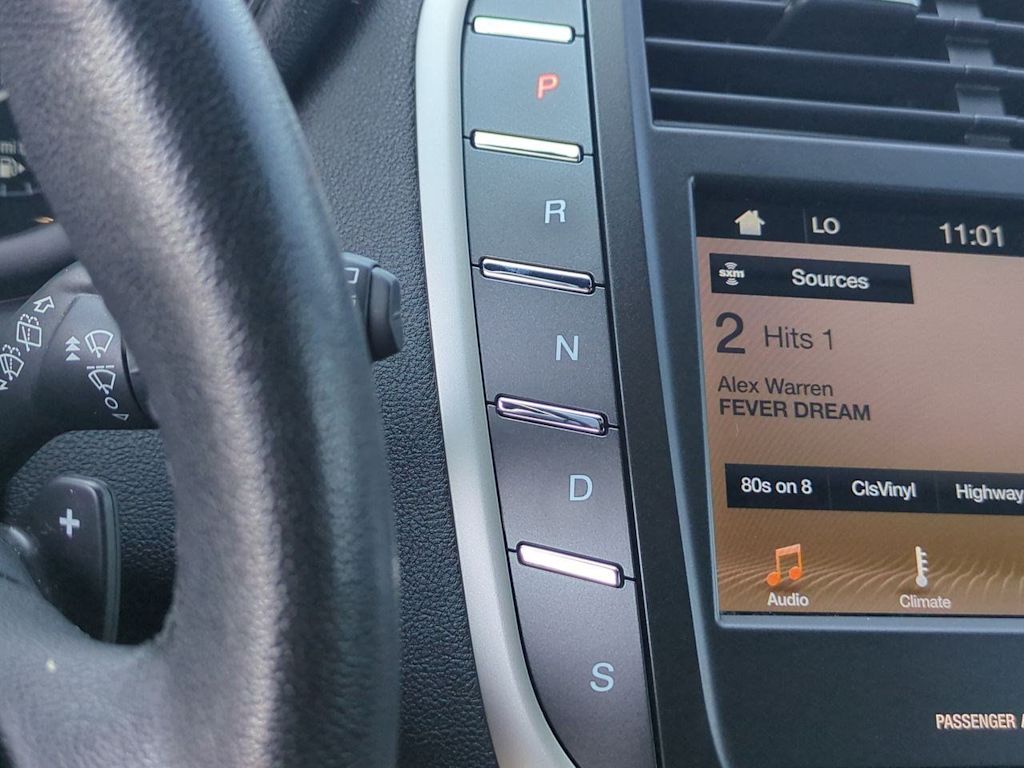 Thumbnail: 2019 Lincoln MKC - 32