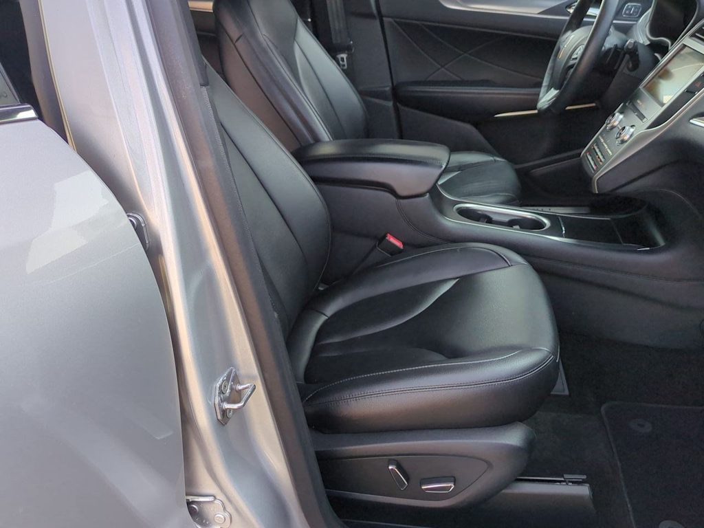 Thumbnail: 2019 Lincoln MKC - 11