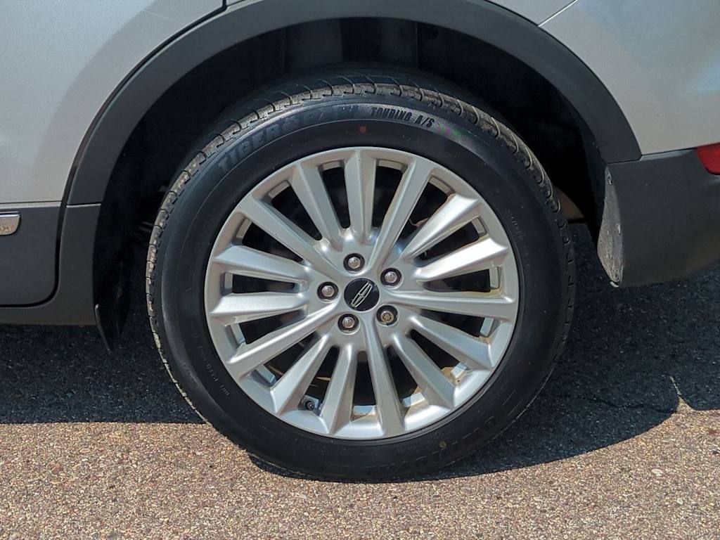 Thumbnail: 2019 Lincoln MKC - 8
