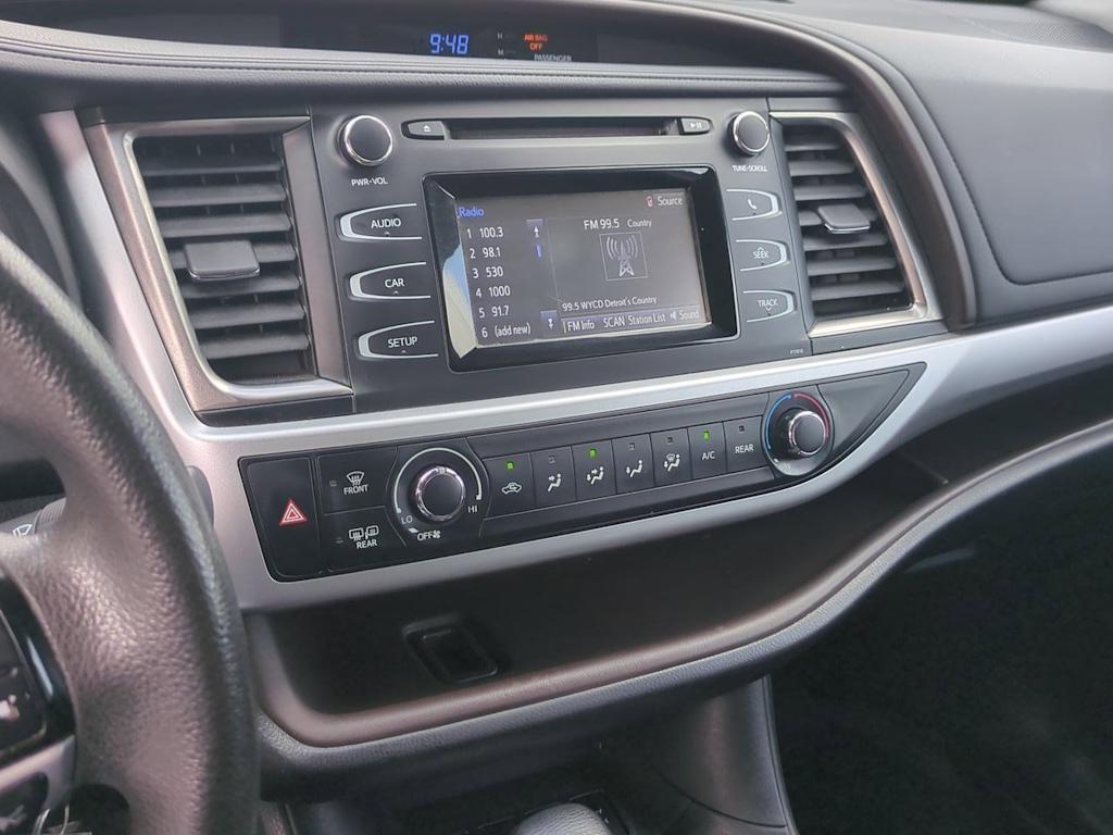 Thumbnail: 2019 Toyota Highlander - 14