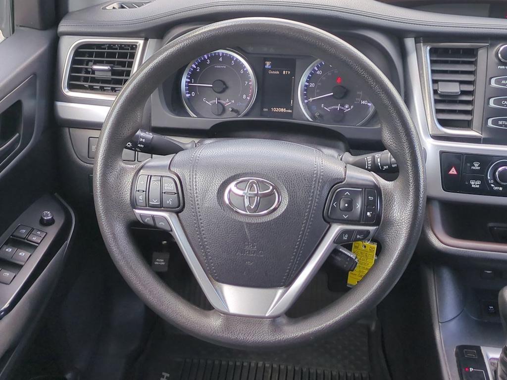 Thumbnail: 2019 Toyota Highlander - 13